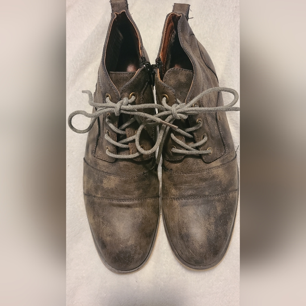 Men's shoes